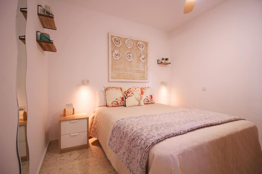 Barrio De Triana - Bidasoa Facil Aparcamiento Séville Extérieur photo