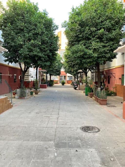 Barrio De Triana - Bidasoa Facil Aparcamiento Séville Extérieur photo